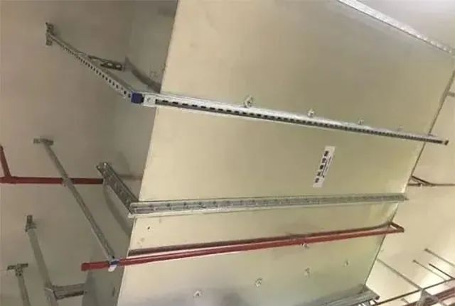 風(fēng)管下什么時(shí)候增設(shè)噴頭？