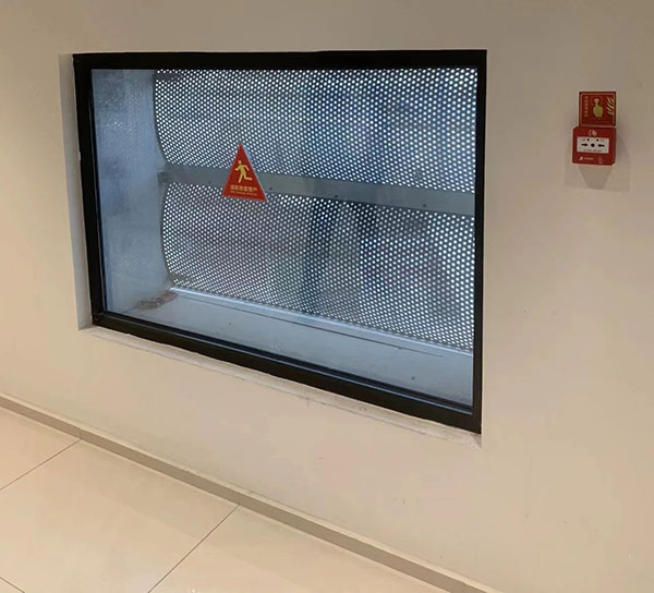 建筑防火通用規(guī)范：消防救援門(mén)、窗不應(yīng)使用鏡面反光材料